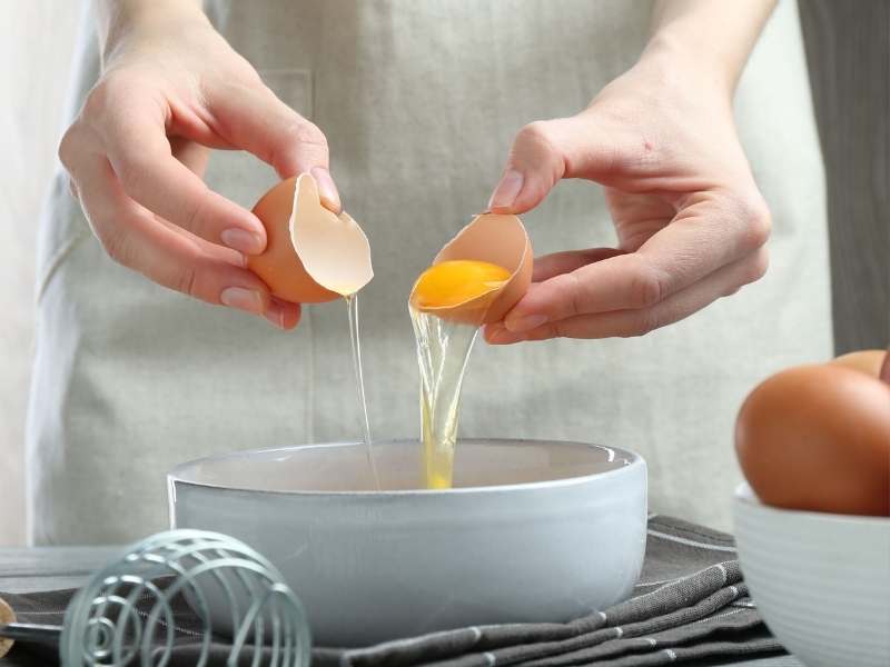 Eggs in Baking: Why They Matter and How They Affect Results