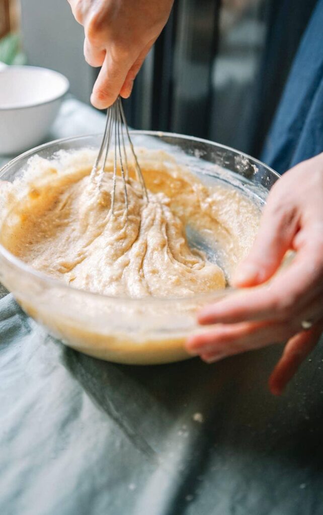 How Mixing Methods Apply Baking Science