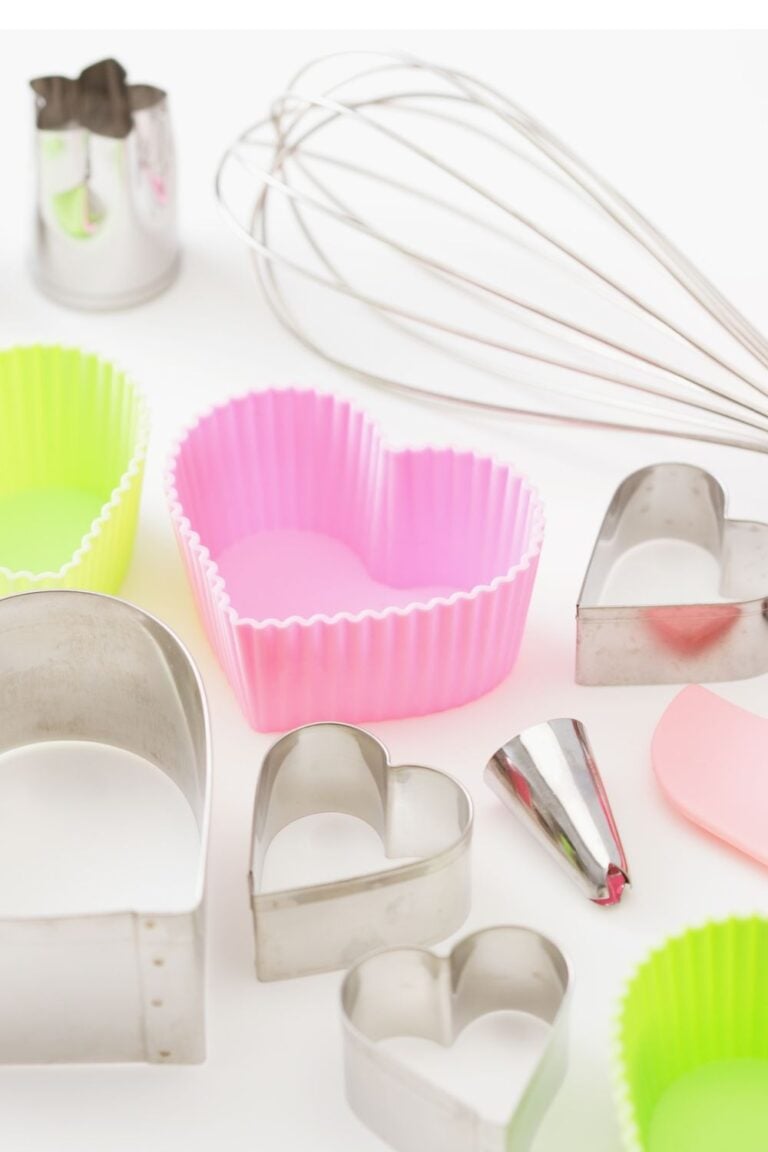 23 Must-Have Dessert Baking Tools
