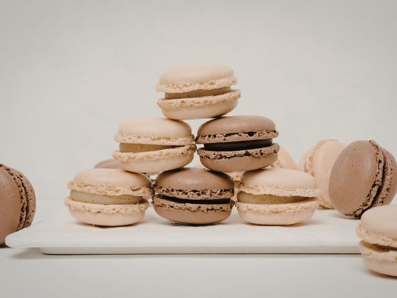 Avoid Stacking Fragile Pastries