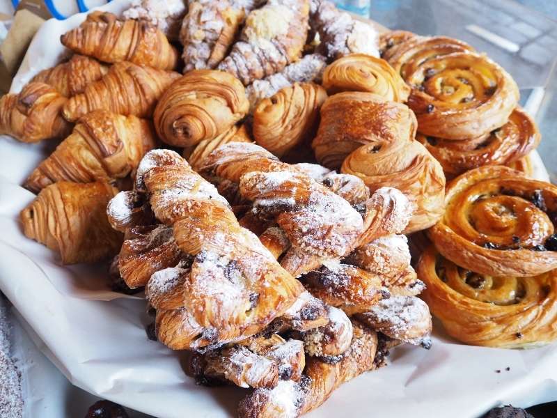 What's the Difference Between Puff Pastry, Phyllo Dough, and Shortcrust?
