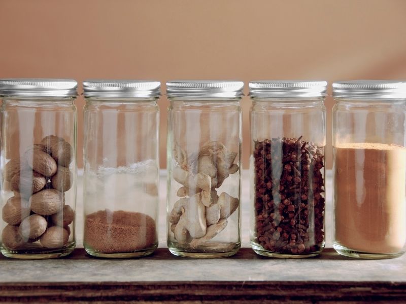 Store Spices in a Compact Rack