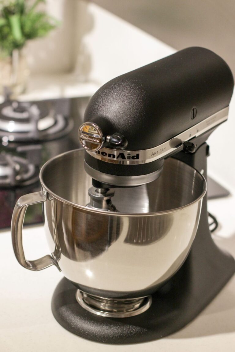 9 Best Heavy-Duty Stand Mixers for Serious Bakers
