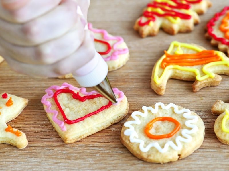 Decorating Homemade Pastries