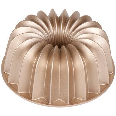 NutriChef Fluted Aluminum Cake Pan